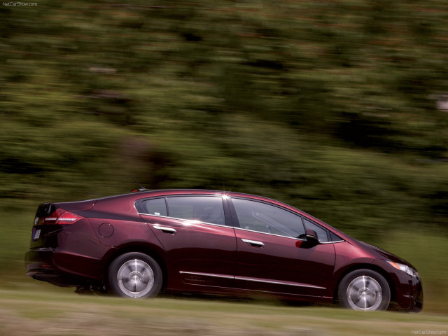 Honda FCX Clarity фото