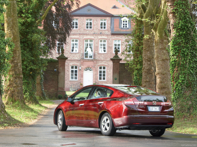 Honda FCX Clarity фото