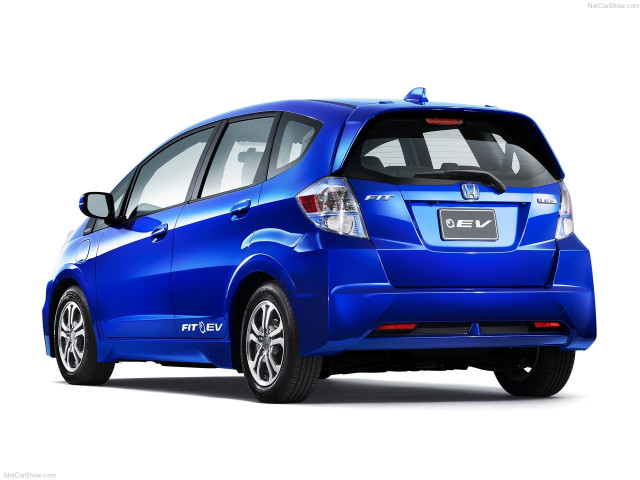 Honda Fit EV фото