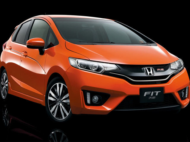 Honda Fit RS фото