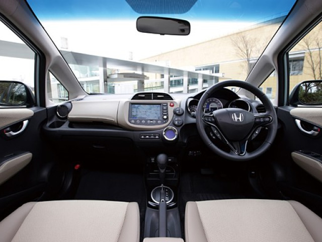 Honda Fit Shuttle фото