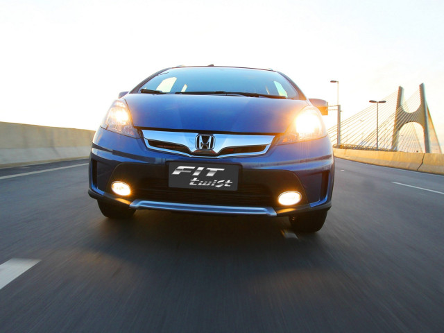 Honda Fit фото