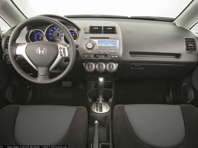 Honda Fit фото