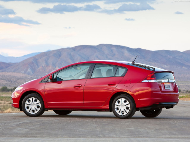 Honda Insight фото