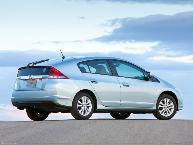 Honda Insight фото