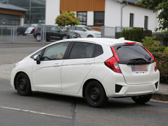 Honda Jazz фото