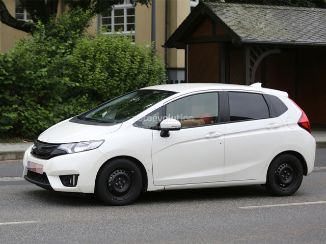 Honda Jazz фото