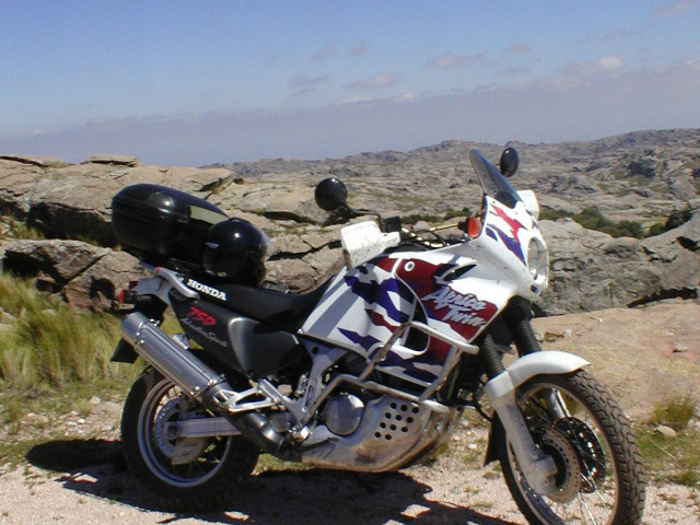 Honda XRV 750 Africa Twin фото