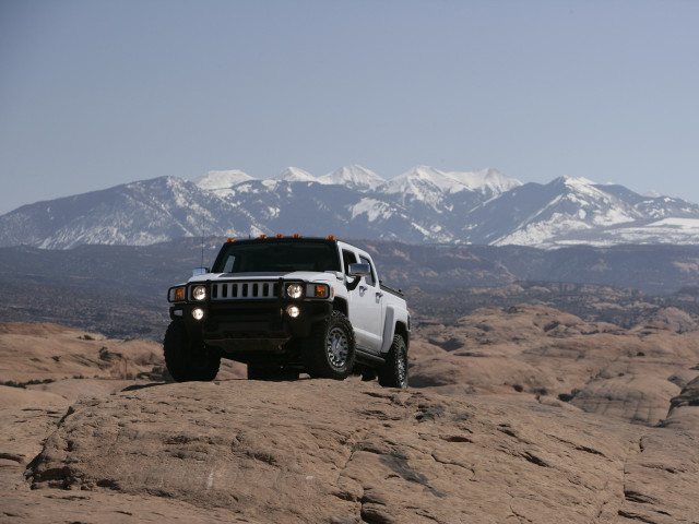 Hummer H3T фото