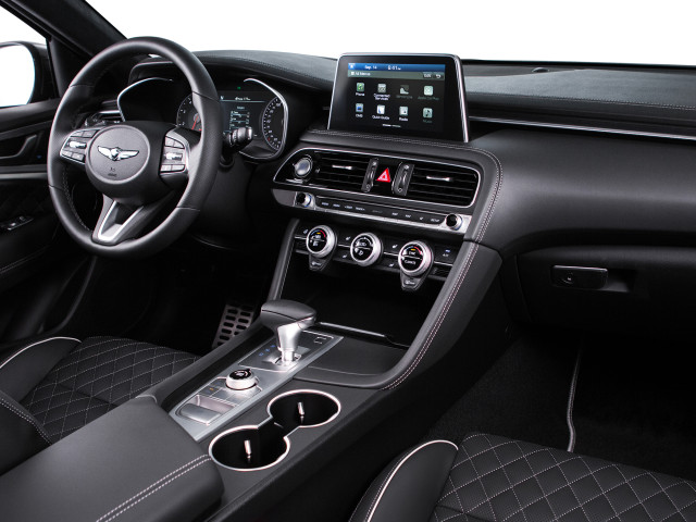 Hyundai Genesis G70 фото