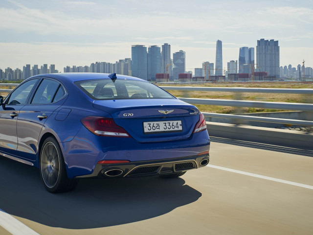 Hyundai Genesis G70 фото