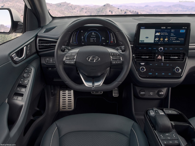 Hyundai Ioniq фото