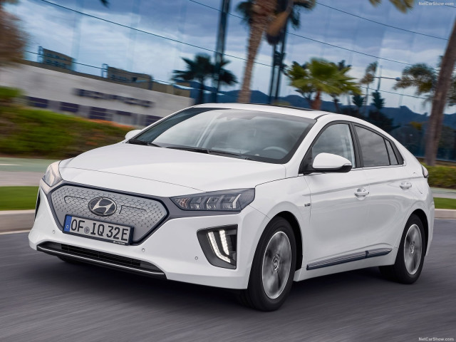 Hyundai Ioniq фото