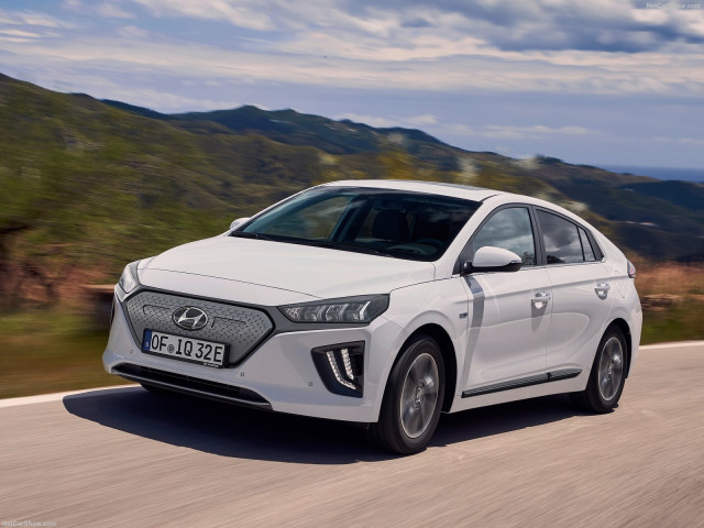 Hyundai Ioniq фото
