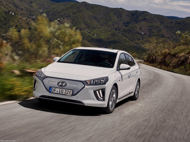 Hyundai Ioniq фото