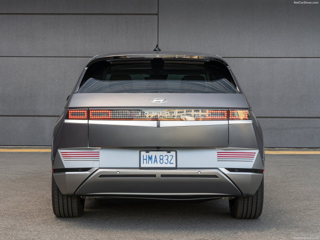 Hyundai Ioniq фото