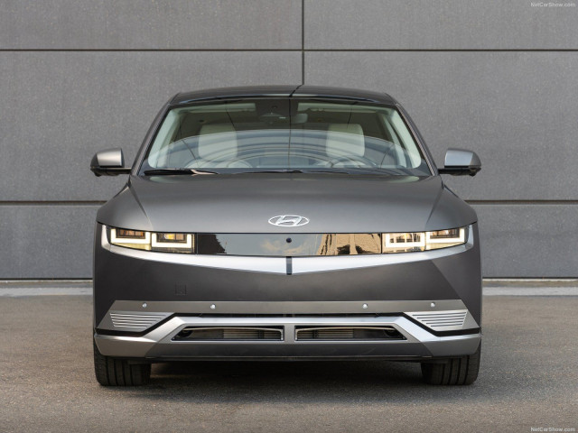 Hyundai Ioniq фото