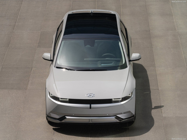 Hyundai Ioniq фото