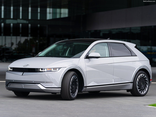 Hyundai Ioniq фото