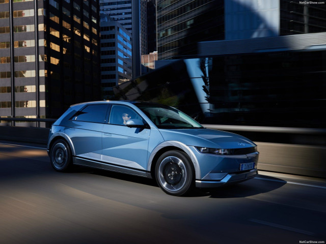 Hyundai Ioniq фото