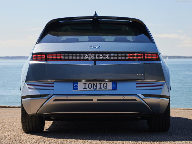 Hyundai Ioniq фото