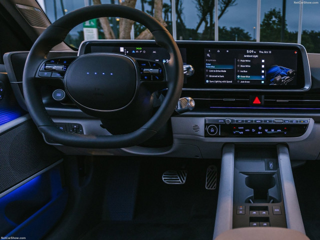 Hyundai Ioniq фото