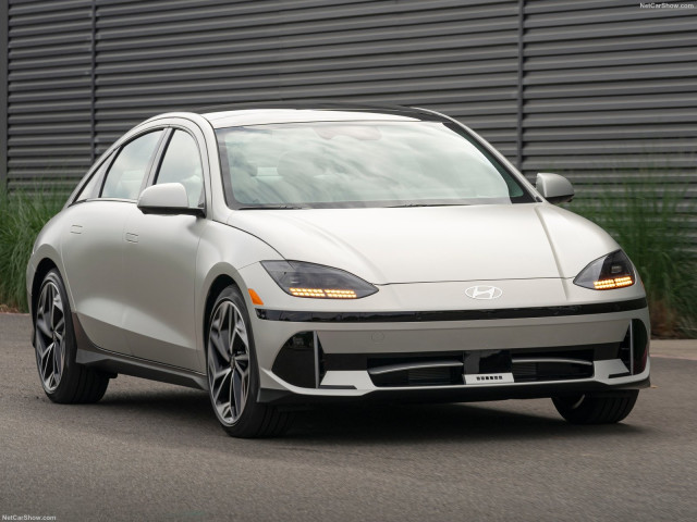 Hyundai Ioniq фото