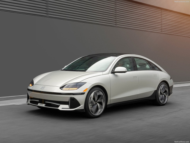 Hyundai Ioniq фото