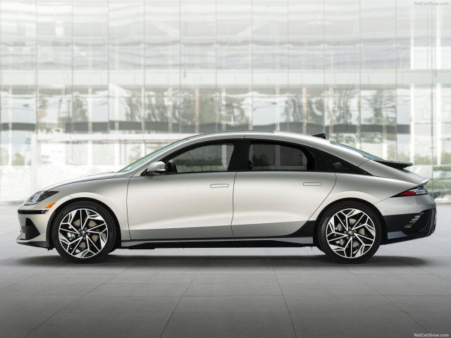 Hyundai Ioniq фото