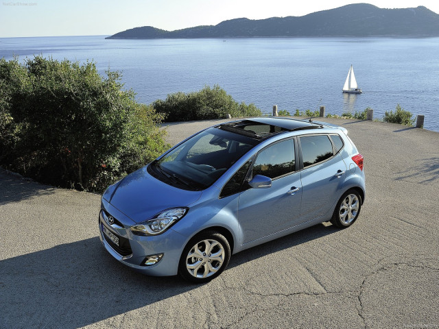 Hyundai ix20 фото