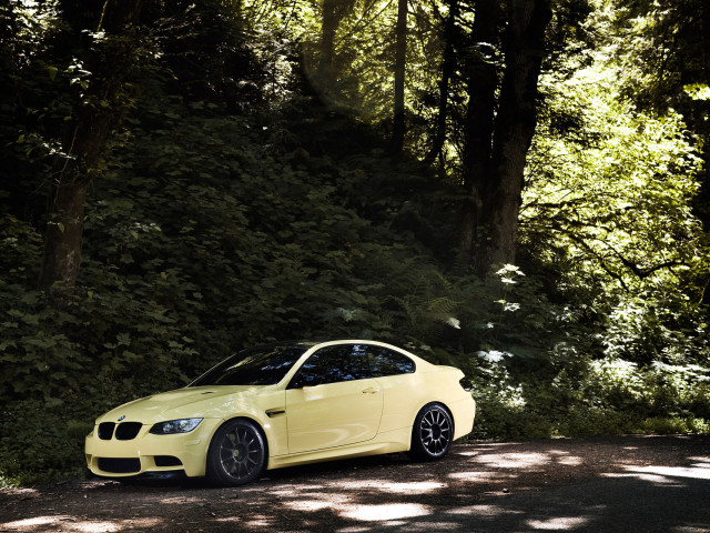 IND Dakar Yellow BMW M3 (E92) фото