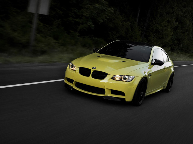 IND Dakar Yellow BMW M3 (E92) фото