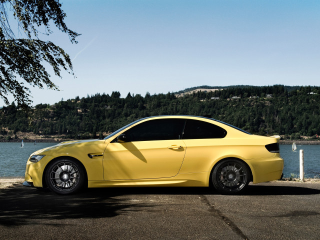 IND Dakar Yellow BMW M3 (E92) фото