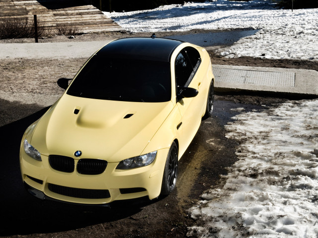 IND Dakar Yellow BMW M3 (E92) фото