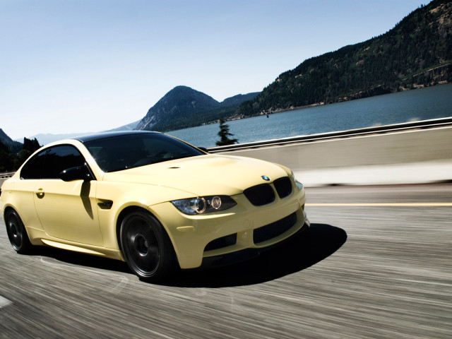 IND Dakar Yellow BMW M3 (E92) фото