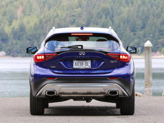 Infiniti QX30 фото