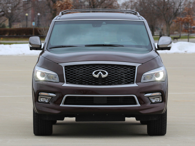 Infiniti QX80 фото