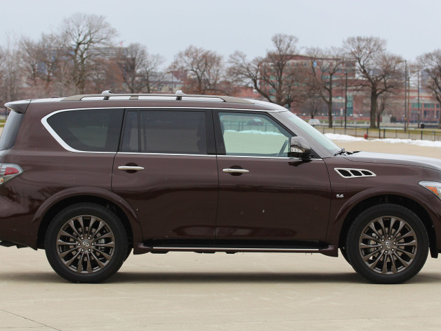 Infiniti QX80 фото