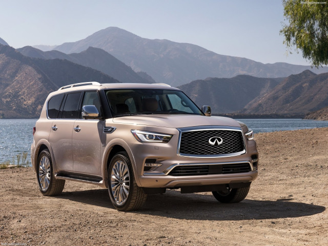 Infiniti QX80 фото