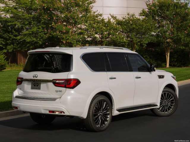 Infiniti QX80 фото