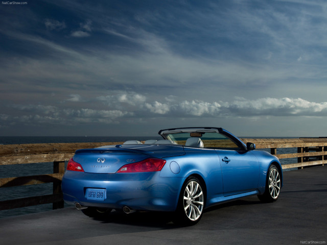 Infiniti G37 Convertible фото