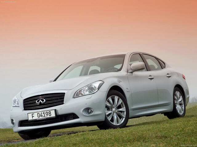 Infiniti M фото