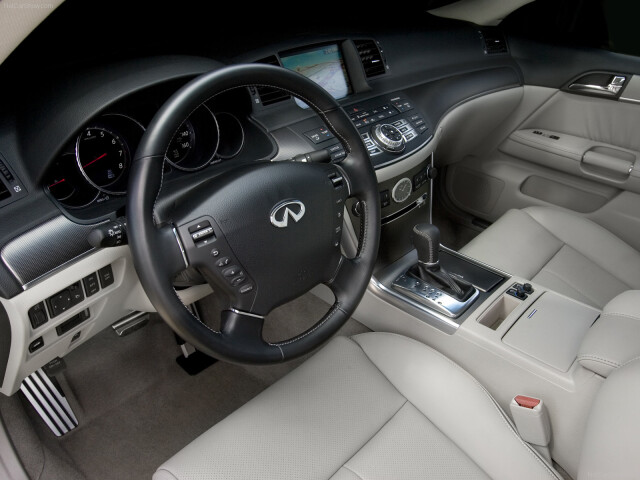 Infiniti M фото