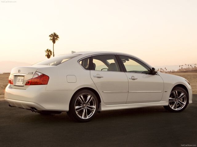 Infiniti M фото