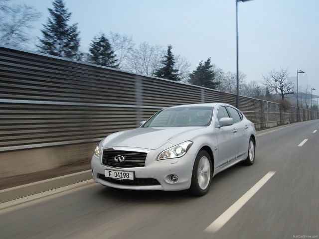 Infiniti M35h фото