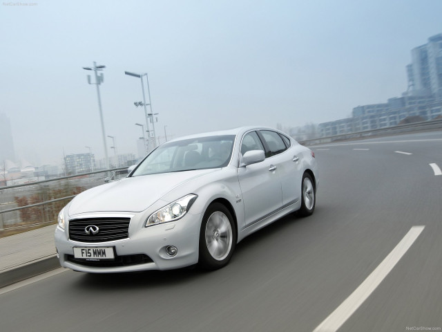 Infiniti M35h фото