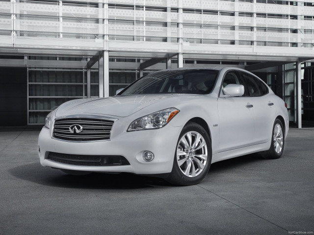 Infiniti M35h фото