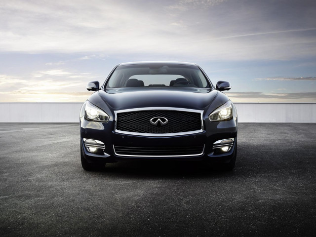 Infiniti Q70 фото