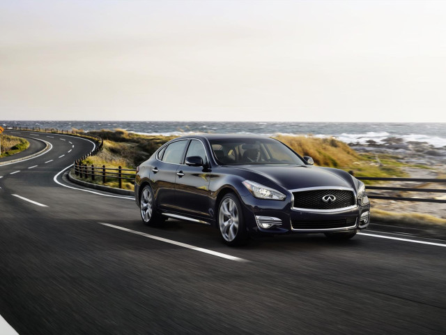 Infiniti Q70 фото