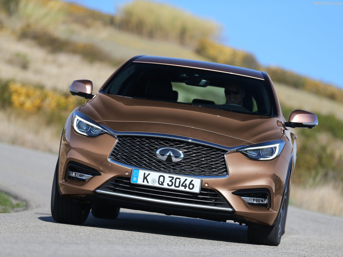 Infiniti Q30 фото 165537